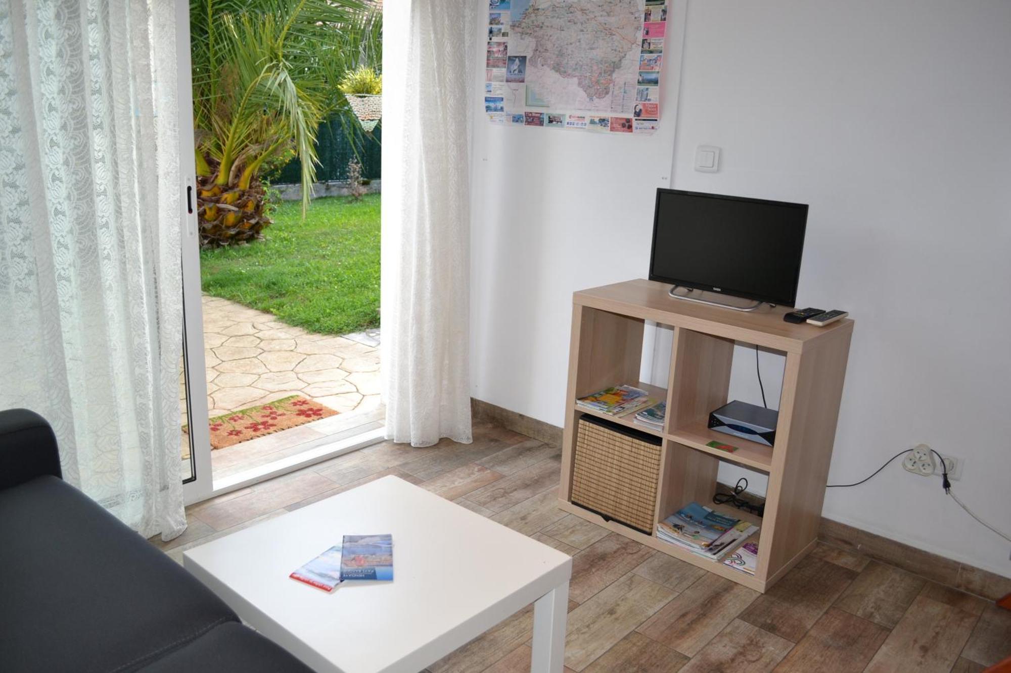 Les Hirondelles 2Km De La Plage-Jardin-Wifi-Parking-Draps Et Serviettes Hendaye Exterior photo